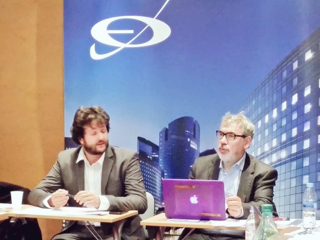 EUROJURISFR's tweet image. @OpenLaw_fr chez @EUROJURISFR avec l'ensemble des acteurs du #droit, pour travailler à une charte de confiance pour le justiciable