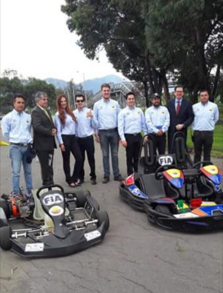 Estamos escribiendo un nuevo capítulo en el automovilismo colombiano: escuela avalada por la FIA. Inscríbete acc.com.co/blog/colombian…