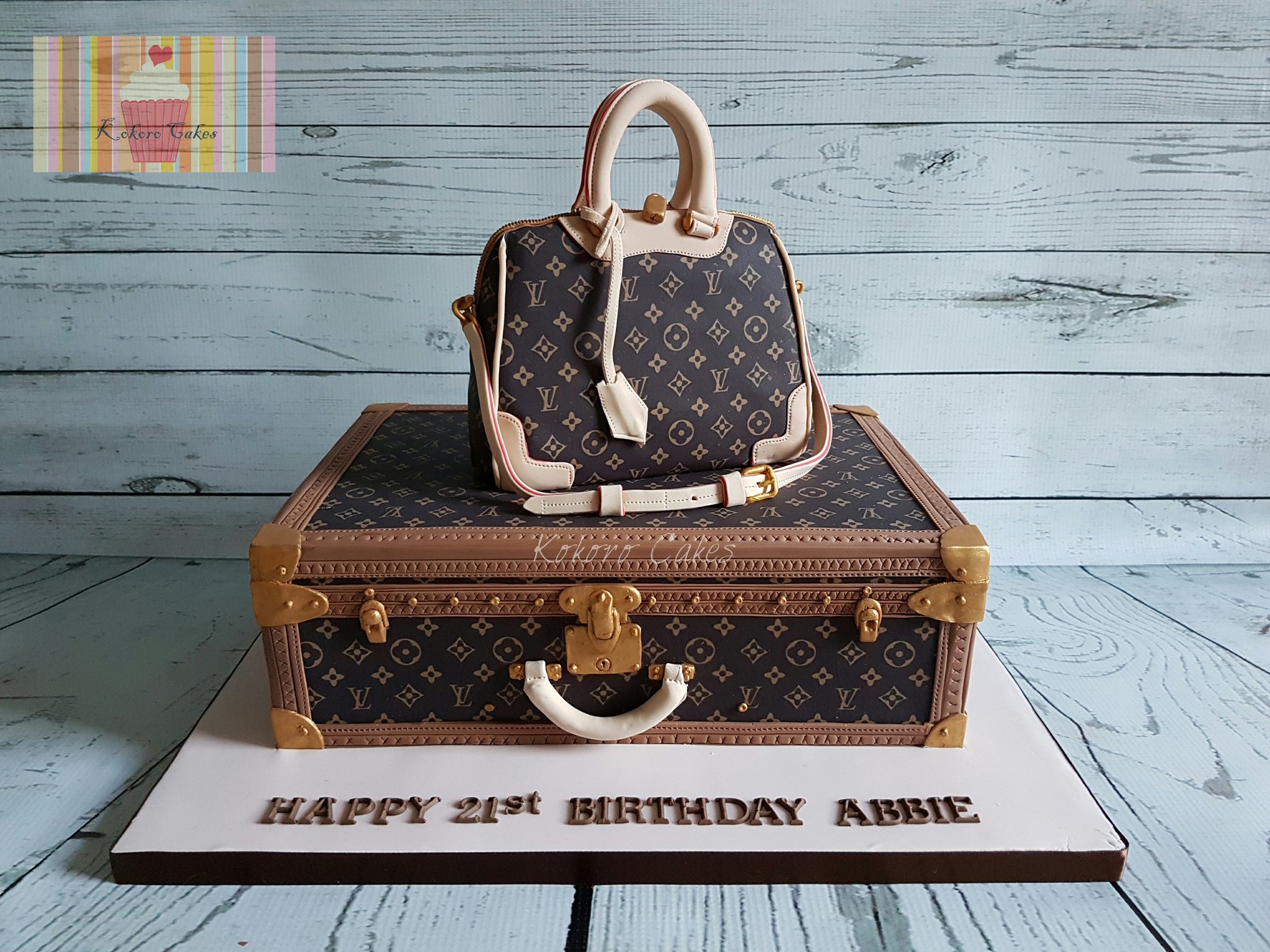 Louis Vuitton Holdall - Decorated Cake by Nichola - CakesDecor