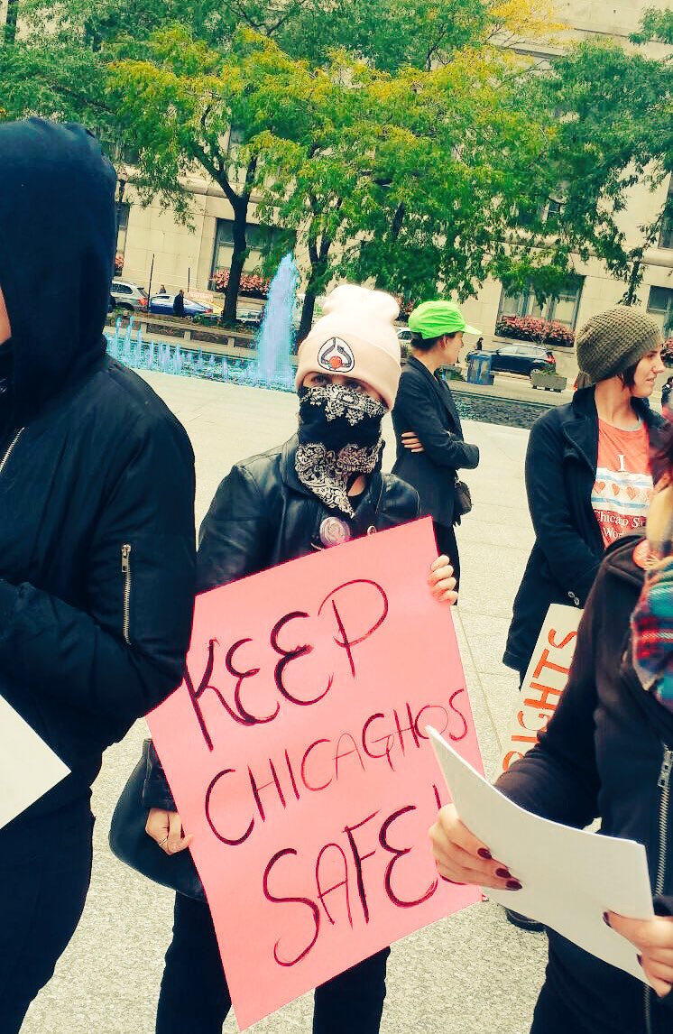 supporthosechi's tweet photo. Keep Chicago Hos safe! #SaveBackpageChi #ProtestRaidOnBP #DecrimNow #sexworkiswork https://t.co/BTw1DOZ5ve
