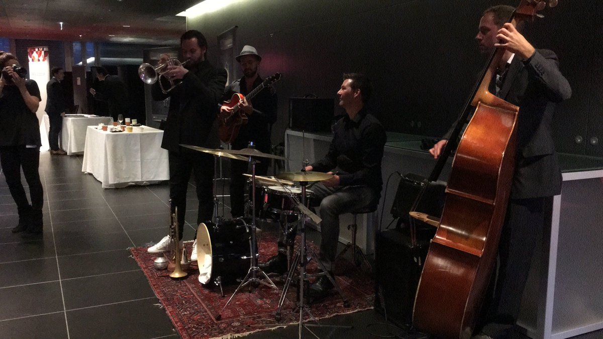 lukasfischer's tweet photo. StartUp Day Switzerland chill out with rich apero and jazz music. Had a blast! #SSUD16 https://t.co/oK6QLTB0RL