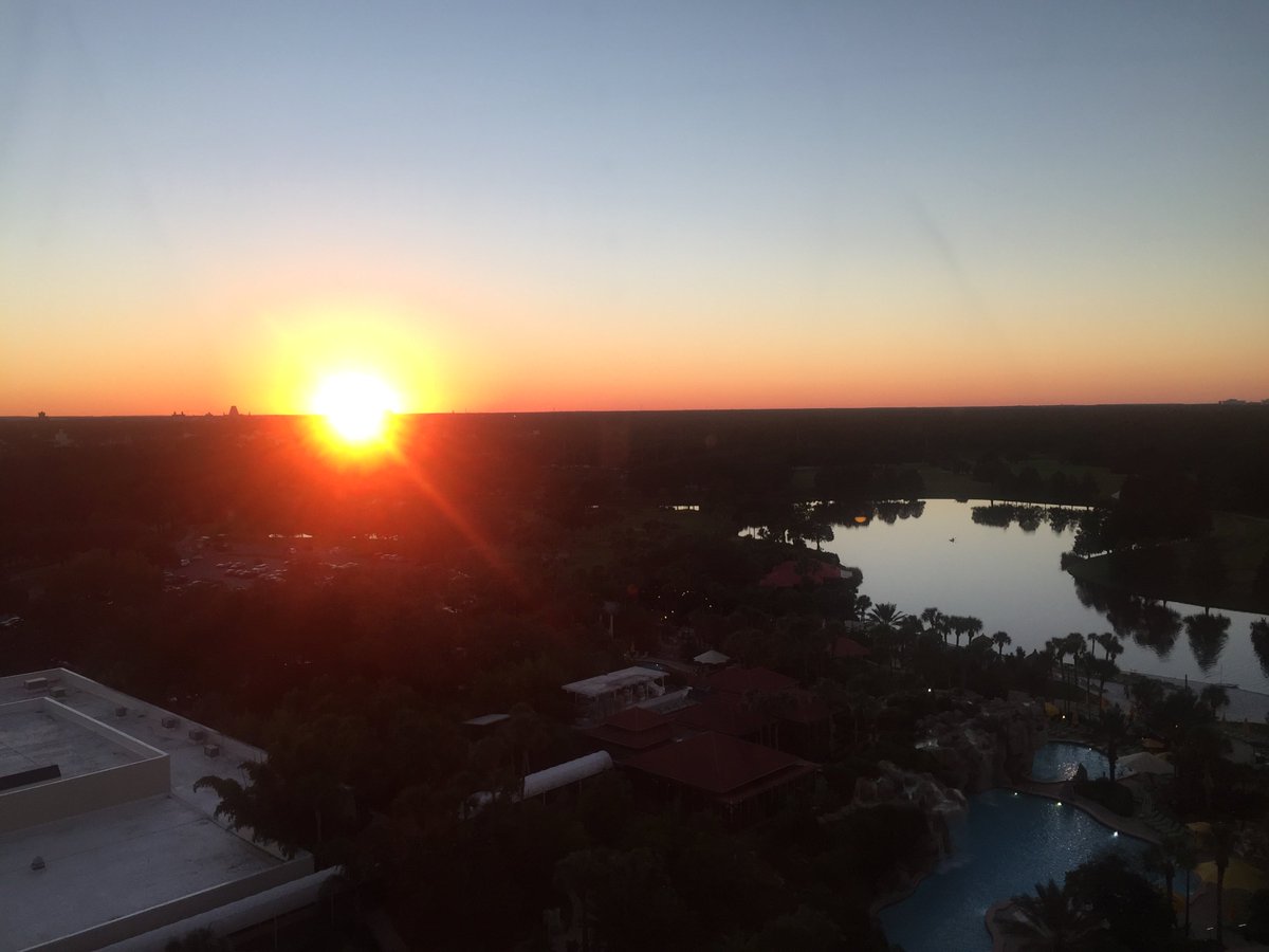 PaulPompeo's tweet photo. Sunset from the Hyatt Orlando, location for the 2016 IES National Conference. Proud to be a member of the Board of Noms.
#iesconnectedlight https://t.co/at0s3rRLoR