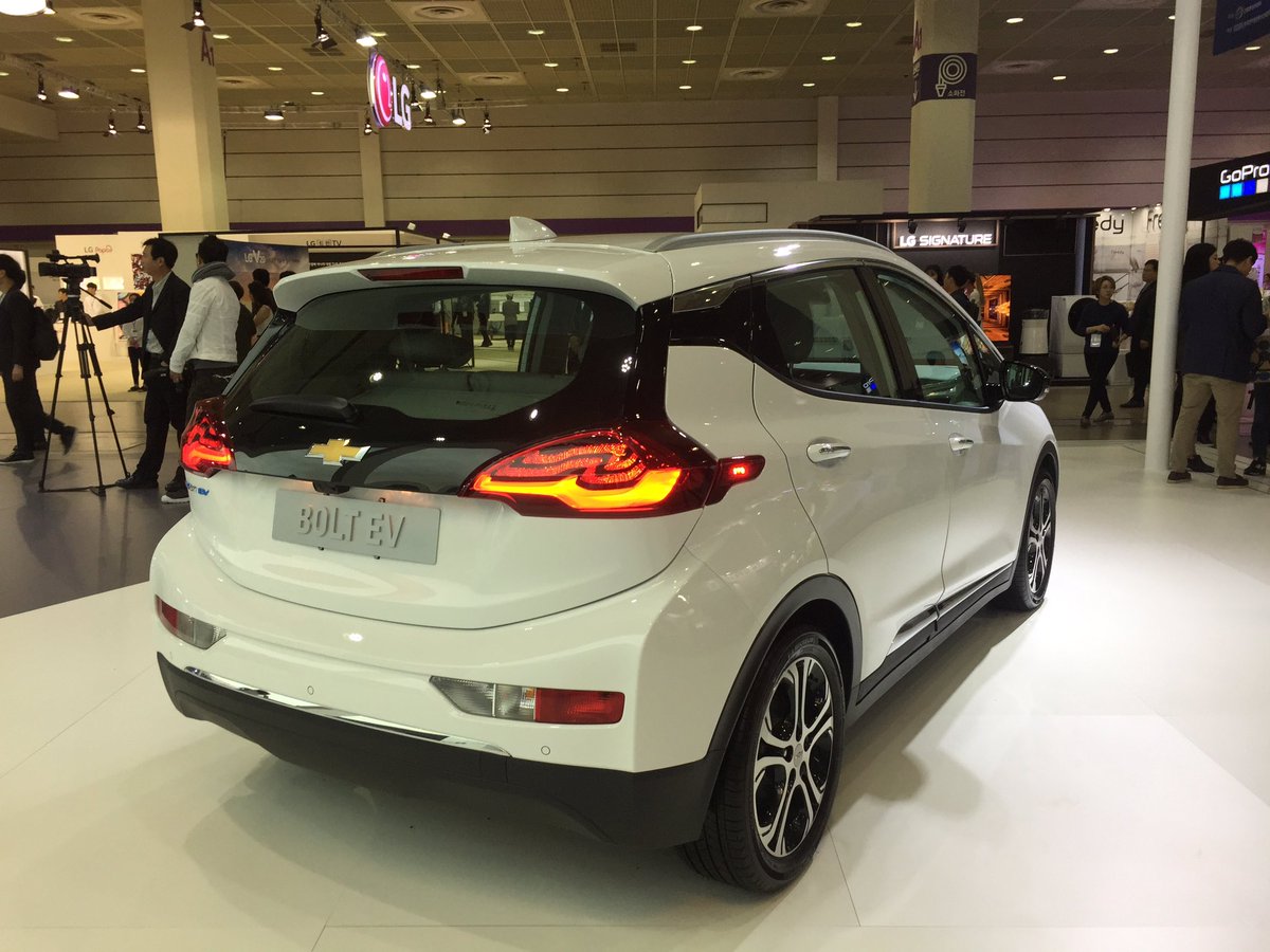 hohocho's tweet photo. .@ChevyElectric reveals its representative Bolt EV at #KES2016 in #Seoul. Welcome to Korea. https://t.co/C7ZGNXC4nG
