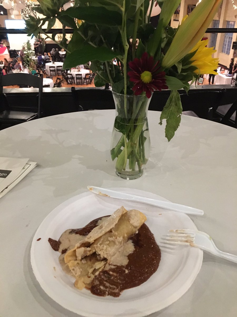 TheTreeBank's tweet photo. Do you know what a Jackfruit is? Yea me either. But it's delicious from @picassocafe 👌🏼#Tree2Table https://t.co/IGbjU7QVhC