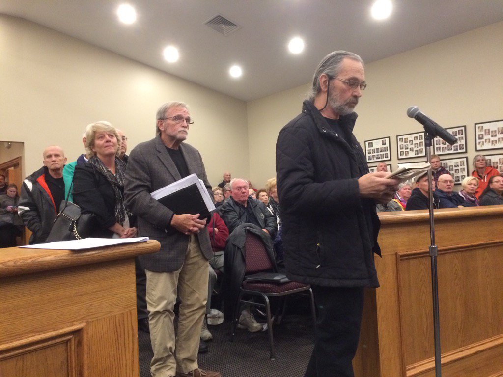 #wasagabeach residents lining up to comment on #Wasaga Distribution presentation. <a href="/NewsBayshore/">Bayshore News</a>