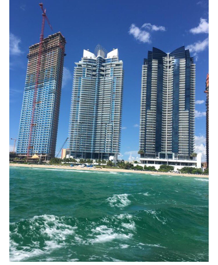 NatalieMcBee's tweet photo. #JadeSignature #JadeBeach #JadeOcean #SunnyIslesBeach #Jade #Trilogy #NatalieMcBee #SunnyIslesBeachFlorida https://t.co/wnFDig2WPc