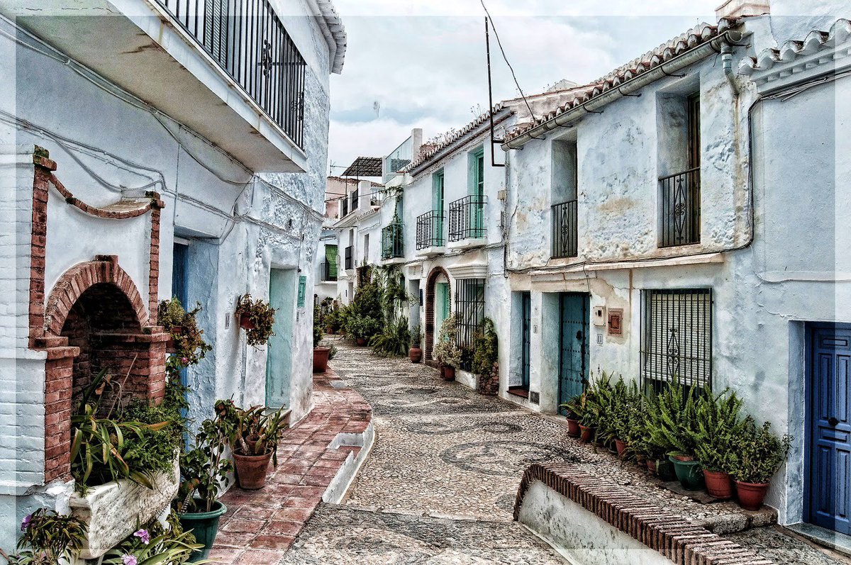 EspanaEnLatam's tweet image. It doesn’t matter what time of year you choose to visit #Frigiliana; you will always be received with open arms.