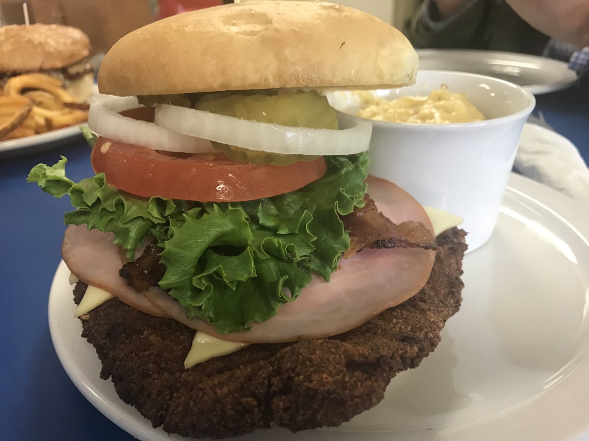 BNorthey's tweet photo. Clarinda’s Down Right Delicious cafe is just that! Look out pork tenderloin contestants. #RealContender @RepDavidYoung https://t.co/u4VzsP2WSE