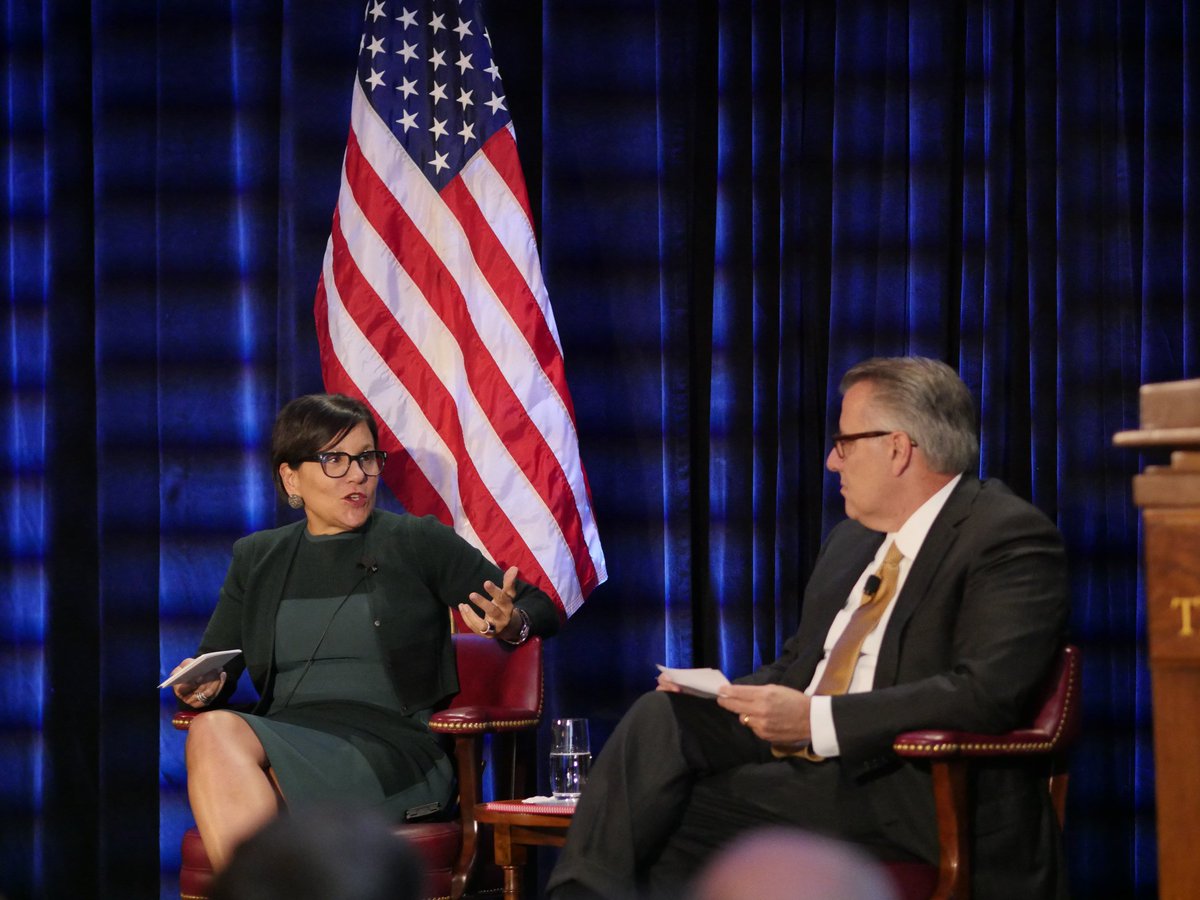 CommerceGov's tweet image. Connecting Economies for Growth: Secretary @PennyPritzker on Why the #TPP Matters bit.ly/2eIYkIN @MotoSolutions @WBEZ