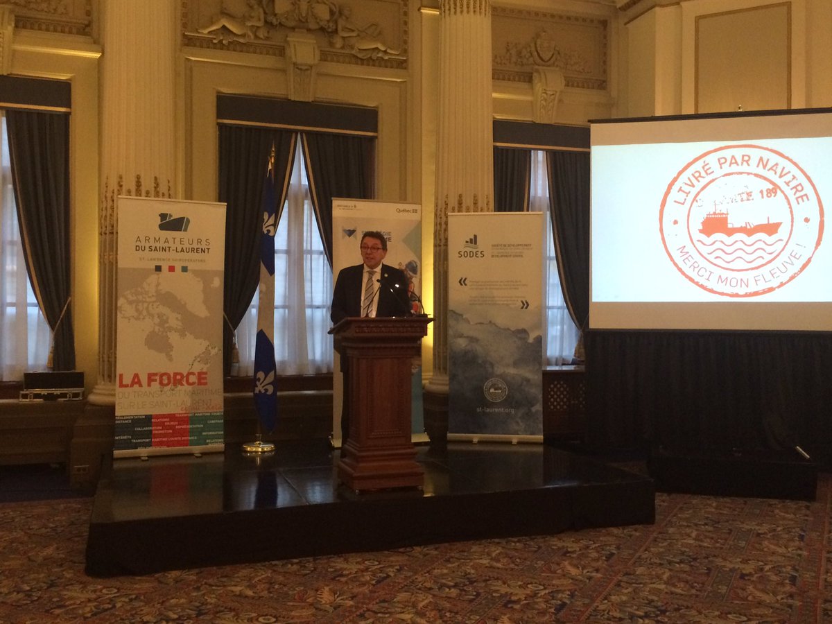 Sodesqc's tweet photo. Le ministre @JDAmourofficiel s'adresse aux représentants de l'industrie #maritime lors du cocktail de fermeture de la #JournéeMaritime https://t.co/NWQMrieyHv