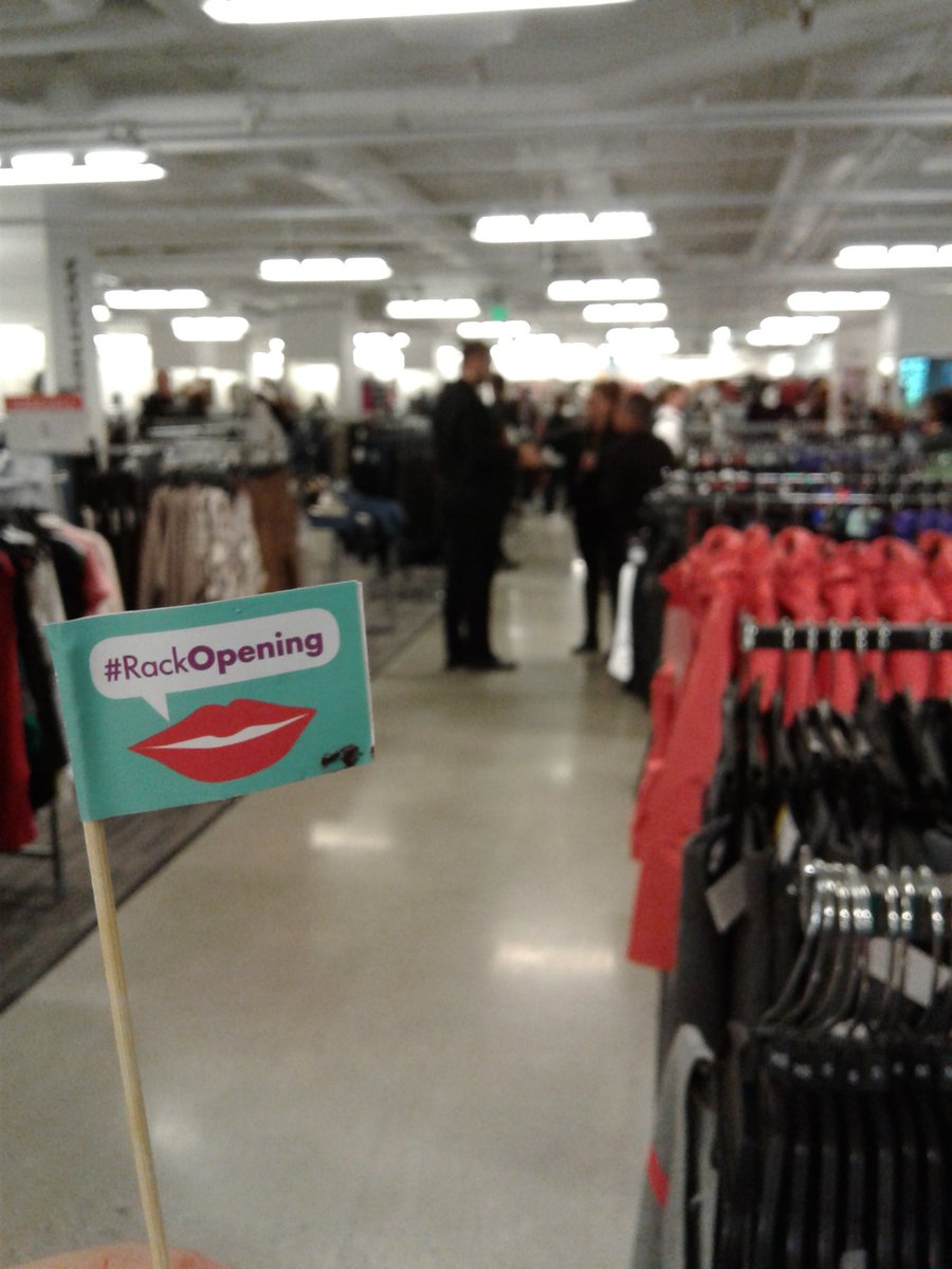 pqliving's tweet photo. Great to check out the new @PennQuarter  @NordstromRack today! #RackOpening 12th/E to public Thu, Oct 27 @ 9 am https://t.co/EZ7wL5qECN