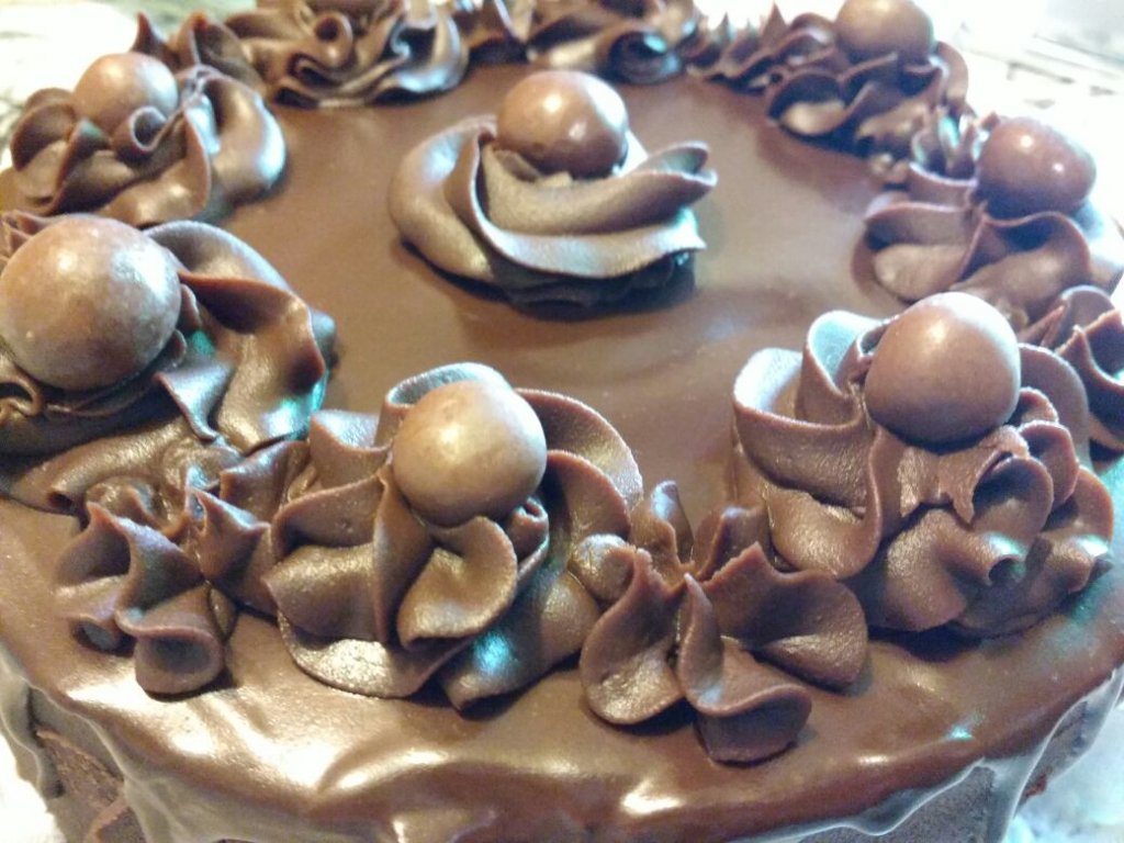 rizzocon2zetas's tweet photo. #Torta #Chocolate #Ganach #Dulce #Exquisitez #Rico https://t.co/DGMxc0Mvlf