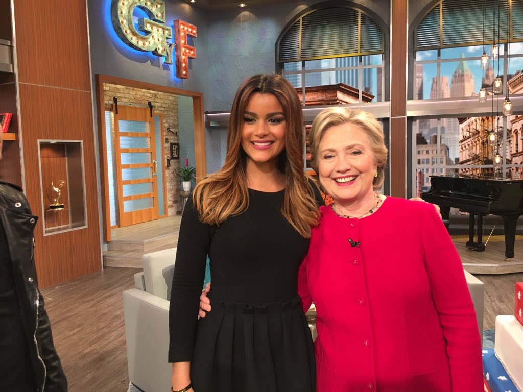ElGordoyLaFlaca's tweet photo. Nuestra @ClaryMolinaRD junto a @hillaryclinton 💃 #HillaryEnGyF 🇺🇸 https://t.co/hx07G7c1TV