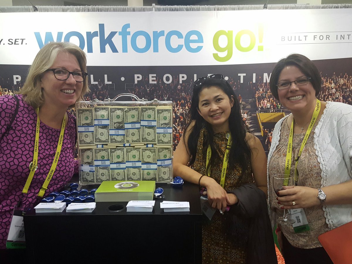 WorkforceGo's tweet photo. These beautiful women are entered to win $5k in cash!!! #dash4cash #IA16 https://t.co/uCaCIrZSh5