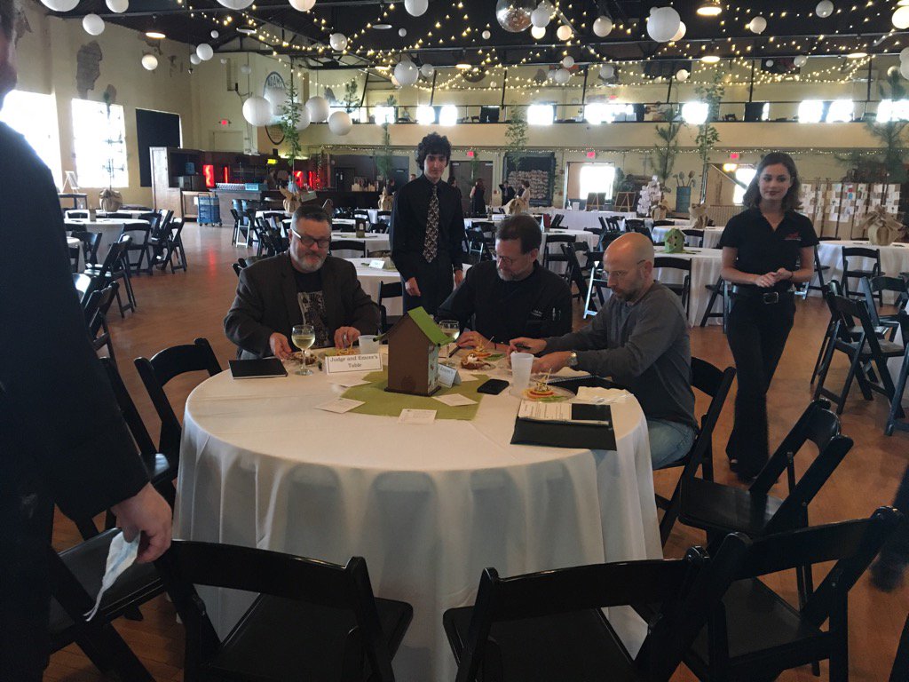 TheTreeBank's tweet photo. Annnnd we're off! The first bites are being savored. #Tree2Table https://t.co/EzJieOLttQ