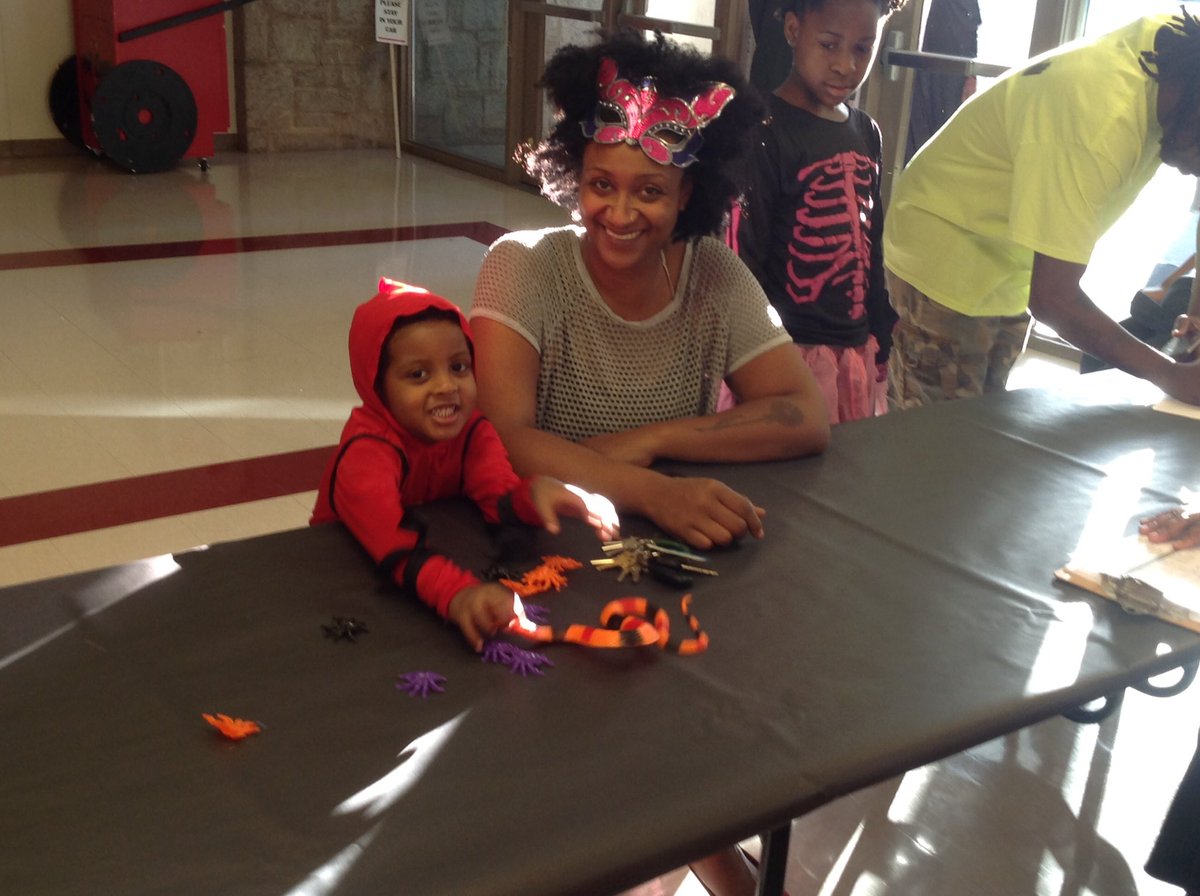 Continental Colony (@continentalcolo) on Twitter photo Apsccesmathoween CandyCornSortandTally <a href="/DonyallD/">Donyall D. Dickey Ed.D.</a> <a href="/apsupdate/">ATL Public Schools</a> <a href="/APSK5Math/">Stephanie Reddick</a> Apsccesmathoween CandyCornSortandTally <a href="/DonyallD/">Donyall D. Dickey Ed.D.</a> <a href="/apsupdate/">ATL Public Schools</a> <a href="/APSK5Math/">Stephanie Reddick</a>