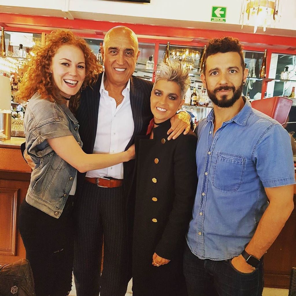 DanielaMagun's tweet photo. Un sin número de años queriendonos... @ptorres + @kabah_oficial =❤️ https://t.co/MhSpoe2Eo3 https://t.co/s6bGcUtAqK