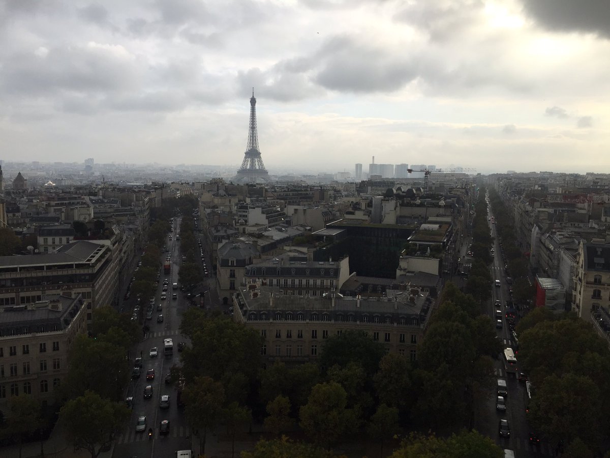 hongyanpi's tweet photo. Accompagne Mr Darren Parks visite le future Olympique village et le site de badminton pour @Paris2024. @FFBaD https://t.co/Gz39E85U4n