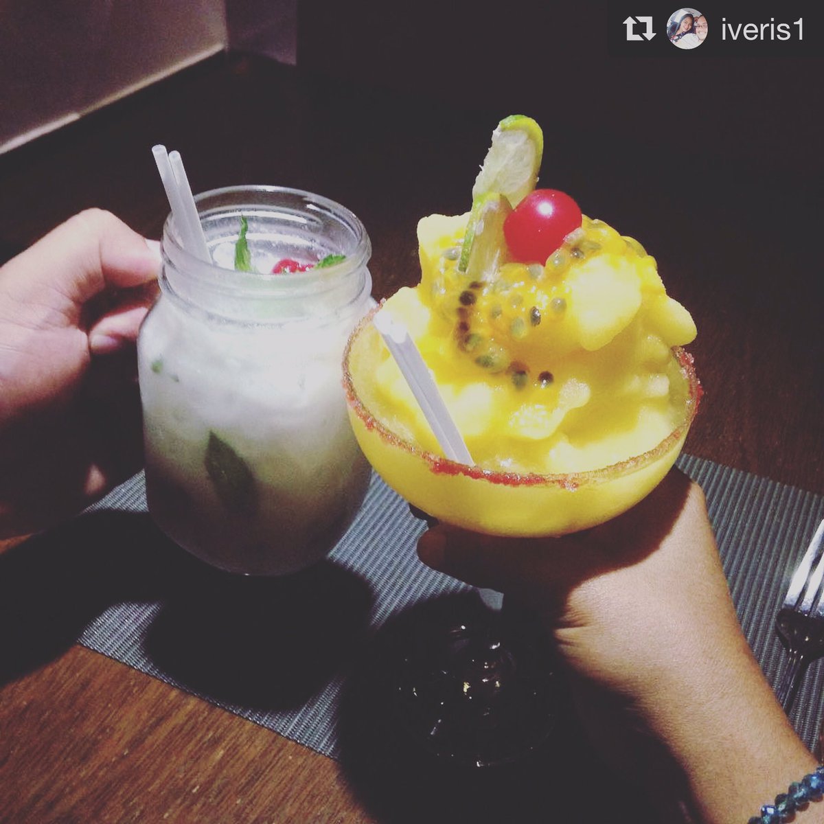 YaoRD's tweet image. Gracias @iveris1 por visitarnos y compartirnos tu #momentoyao
・・・
Rico rico 👫🍸💏 #margaritafrozen #mojitodecoco @yaord