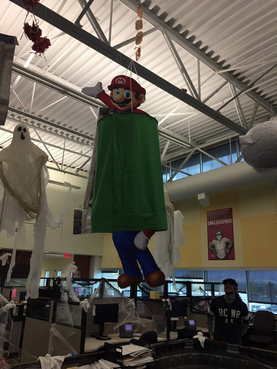 katertotsupreme's tweet photo. @RockyMtnRes Team Driskill Reppin Haunted Mario!! #poddecorating #witchfesfestival2016 https://t.co/LpRSFdwh3A