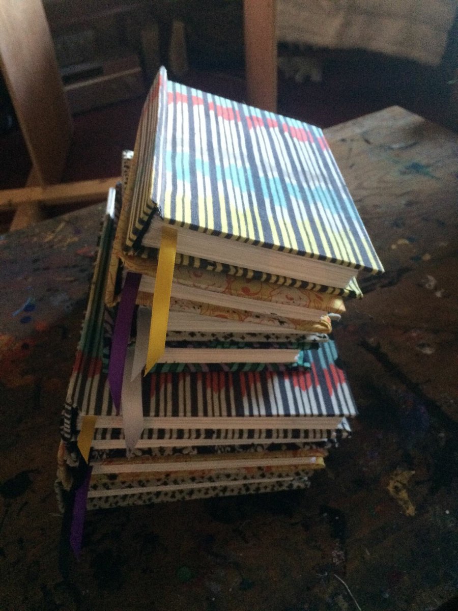 me_presents's tweet photo. *me_presents been busy hand*binding books for new up*&amp;*coming website finally*!* :D #books @mekanoset #punkart #diyart https://t.co/YRliYrMI76