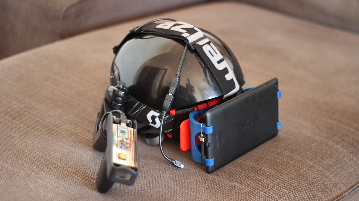 xarl3z's tweet photo. @luke_lafr pretty cool your VR Backpack! Checkout my DIY Mobile VR multiplayer FPS https://t.co/MjDxtlszSH