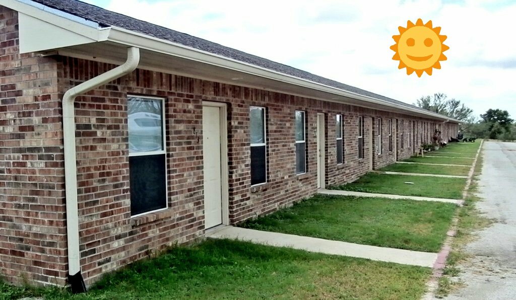 SungoldProperty's tweet photo. Affordable+comfortable living in #texashiĺlcountry Kingsland Lake LBJ, aptm.$600, #duplex #4plex #SingleFamilyHome , https://t.co/BXY8wsfkpD https://t.co/QC1ZXuXQGa