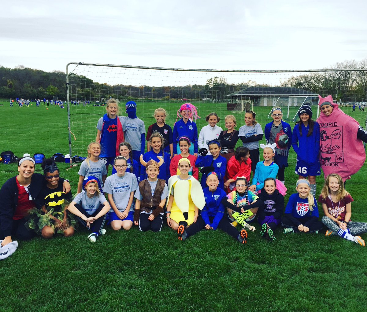 Sharpiee6's tweet photo. Happy Halloween from my #WDMSC U12s!β½οΈππ»ππΈ https://t.co/qhqt3kXbcg