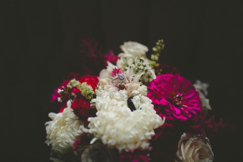Ellesse's bridal bouquet! 😍 #itsallinthedetails #nashvilleweddingvenue <a href="/NEPlanning/">Nashville Event Plan</a> #kelliemuellerphotography