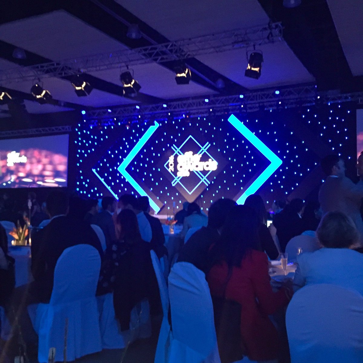 AGENCIAOPENDOR's tweet photo. Esperando por nuestros premios #Effie2016 https://t.co/4HtdrnoUJF