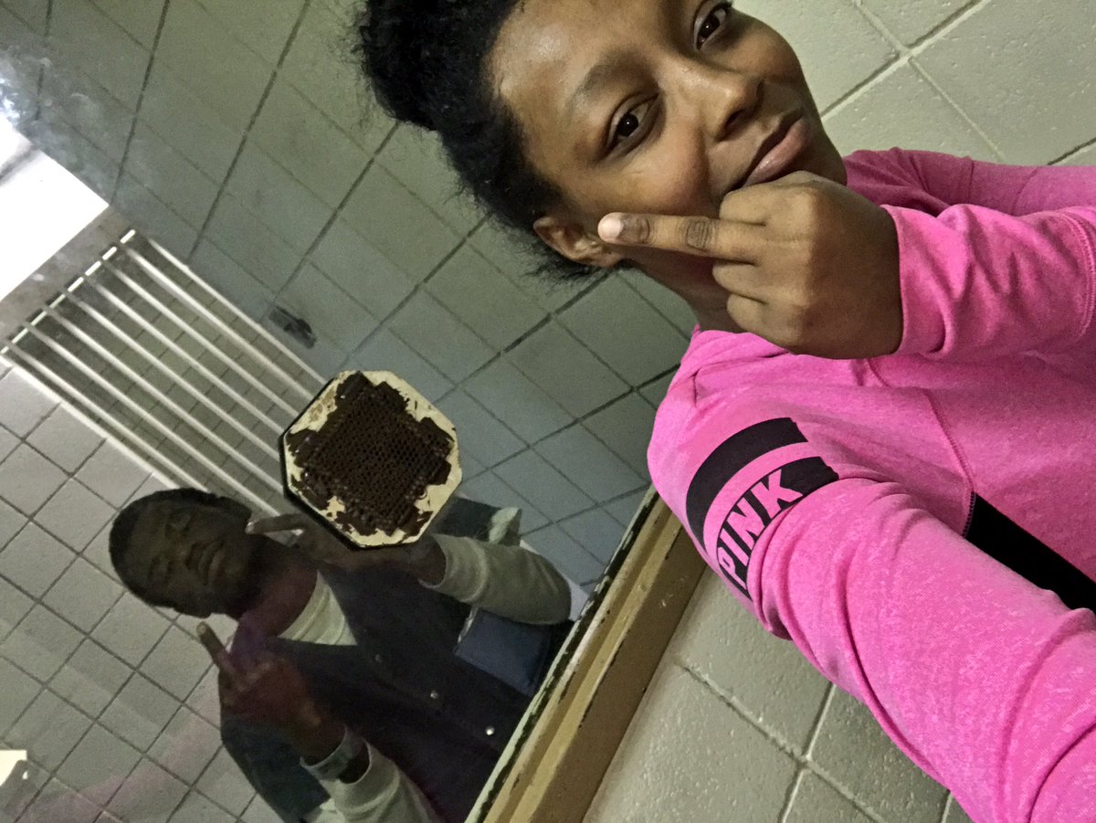 Littledriaaa_'s tweet photo. Bro said fuck the prosecutor &amp; the judge ‼️ https://t.co/CGayG4StNS