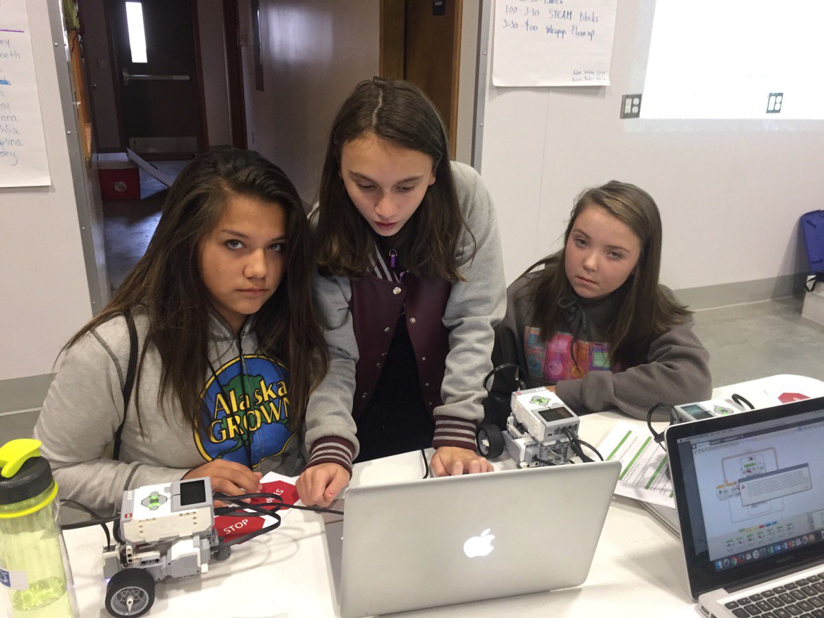 pjohnson012's tweet photo. AKTEACH STEAM(ing) Across Alaska @AlaskaDEED @AKTEACH_Program #AKTEACH @nfuerst2 @teresah09 @pjohnson012 @DMCole_ #KIBSD #aklearns https://t.co/3QWWmygiPS