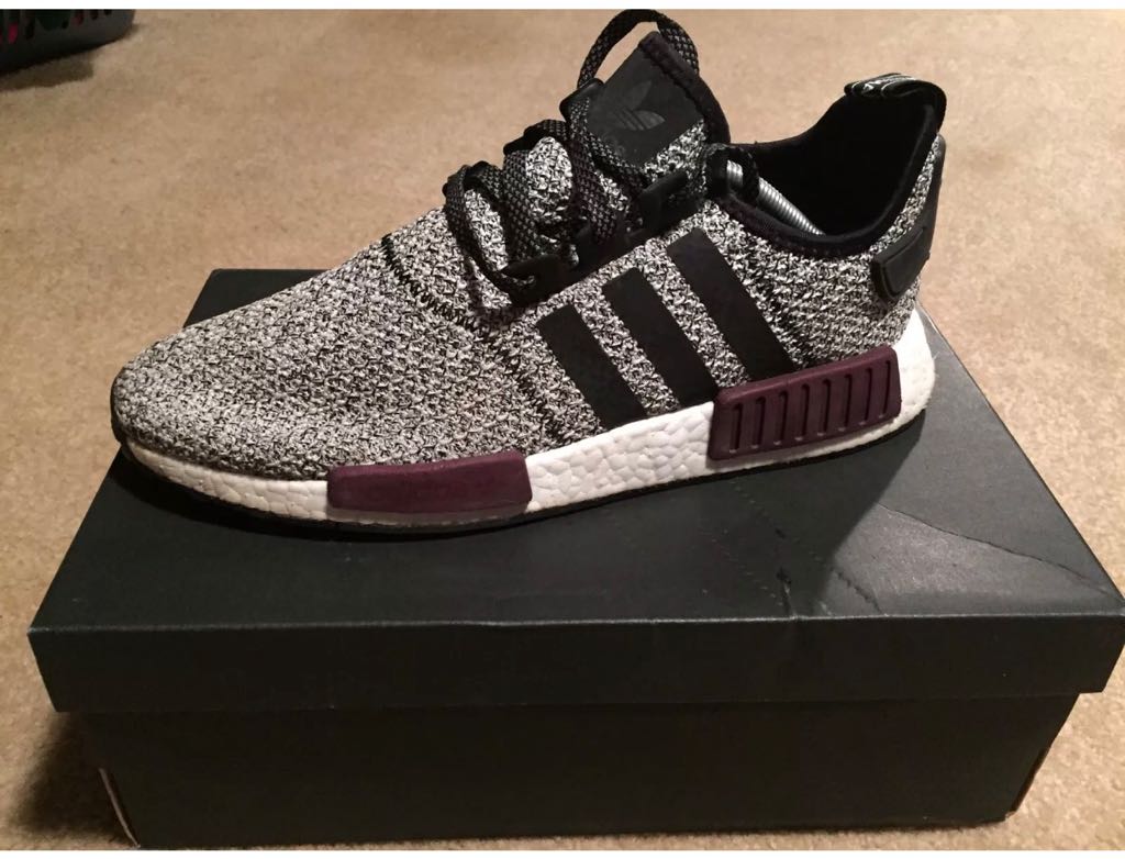kevind85's tweet photo. @RetailTuesday  @MicNice Looking for adidas nmd r1 sz 5.5y champs exclusive https://t.co/ROAMQ7mJUB #RetailTuesday
