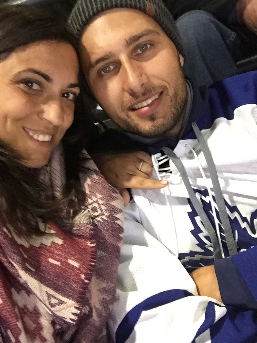 dimples1786's tweet photo. Date Night .. Go Leafs Go!!#anythingforhockey #TorontoMapleLeafs https://t.co/K1DuX7MgxH
