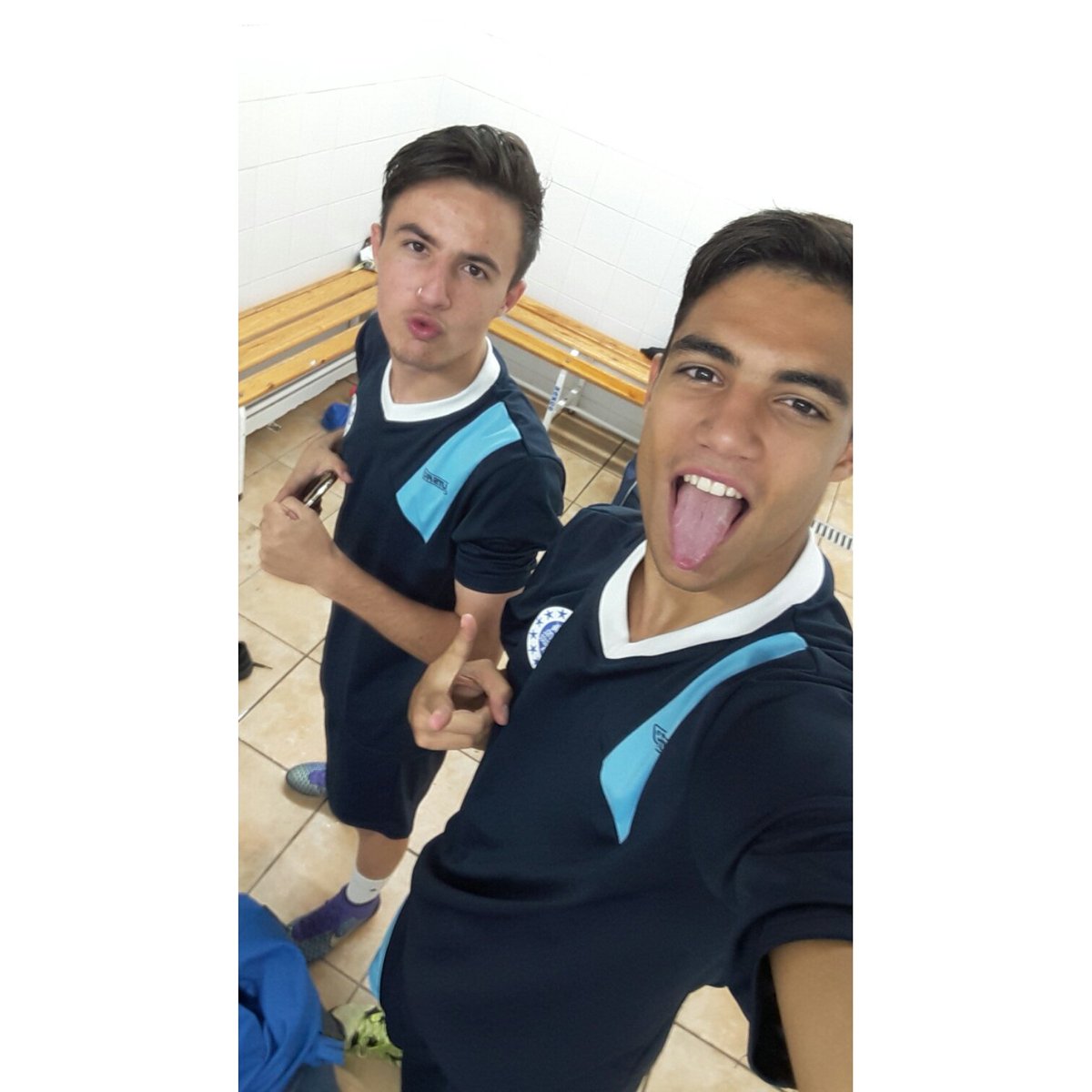 JorgeSancheez20's tweet photo. Buenas noches my bro ❤ @Llobregat17 #KP07 #RM15 ⚽😍 https://t.co/bzVL0dqrlg