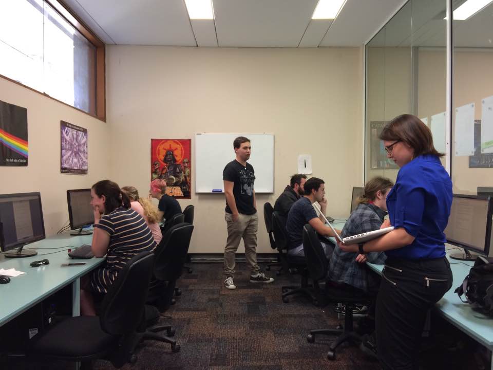 Mq_SoMaPS's tweet photo. #ASTR310 Daniel and Kristina developing undergraduate resources for @PULSEatParkes https://t.co/aApJb2t0Jd #mqpace https://t.co/UvxBrdGB8Z