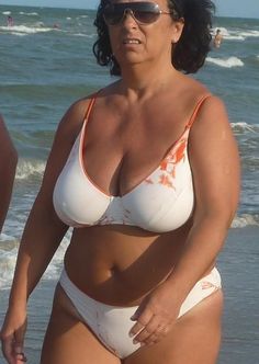 who is aj lee dating in real life