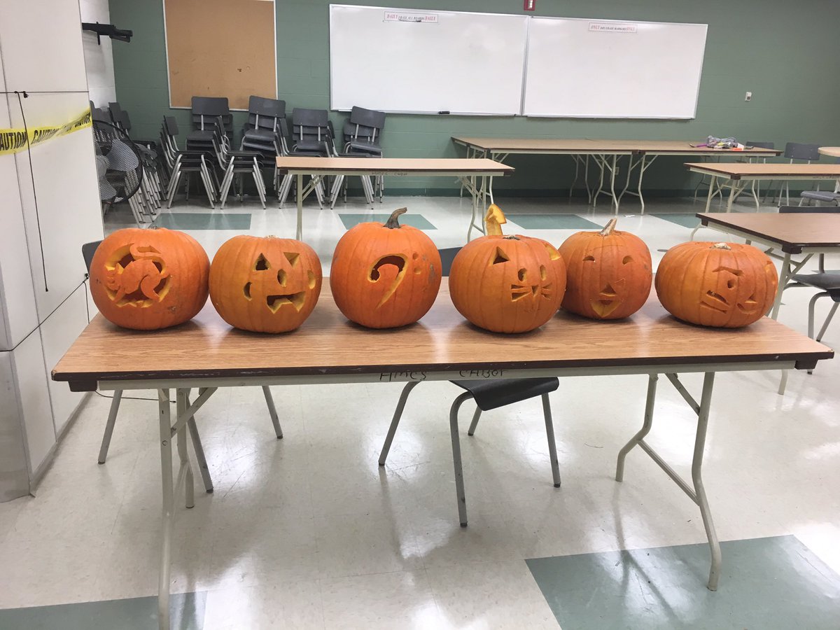 166SeaCadets's tweet photo. Cadets tonight was a blast! Check out the creative pumpkins and crazy costumes! @AtlCadets @NavyLeagueNLDiv #halloween https://t.co/4wKzXd3e8j