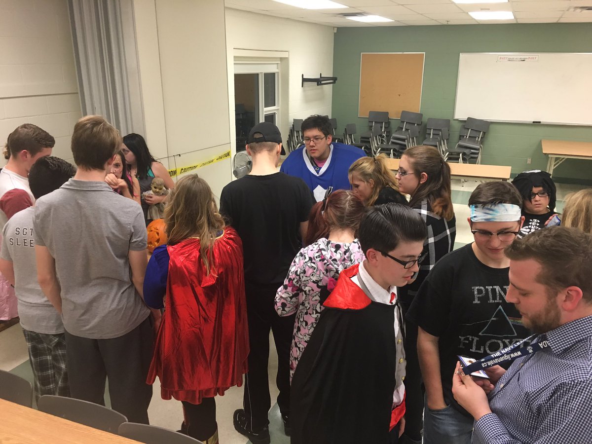 166SeaCadets's tweet photo. Cadets tonight was a blast! Check out the creative pumpkins and crazy costumes! @AtlCadets @NavyLeagueNLDiv #halloween https://t.co/4wKzXd3e8j