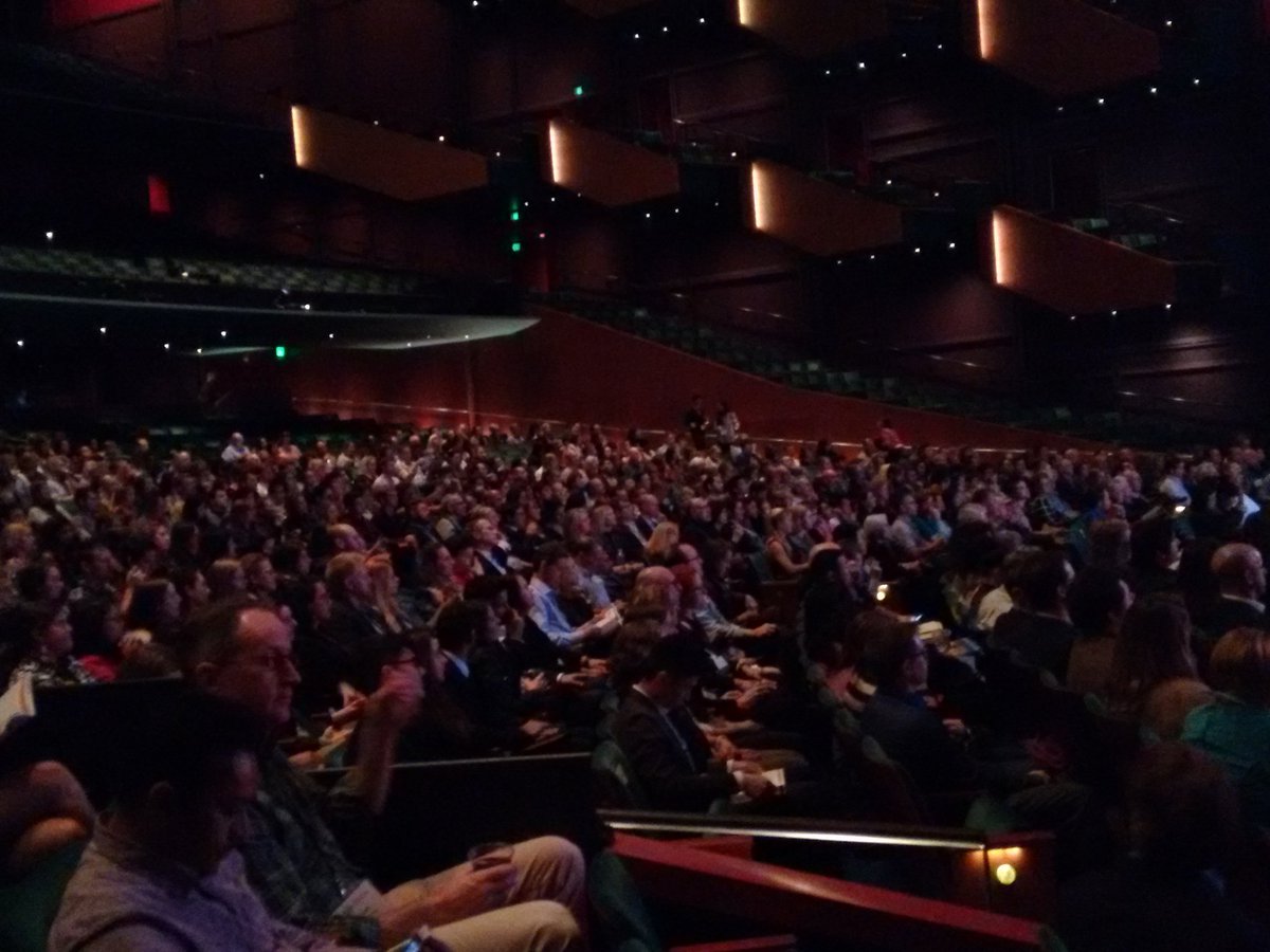 digitaldiarist's tweet photo. What an awesome audience #FPFinalShowdown! https://t.co/30RmWg6Vyy