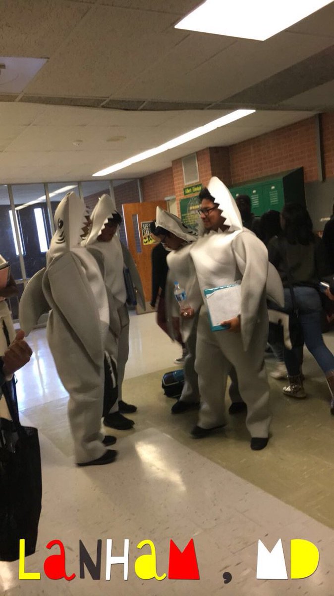 reyess__'s tweet photo. Twin day with my bros 🔥 @Herbert_____ @essspino_ @mitzibull https://t.co/eYNpGXwLII