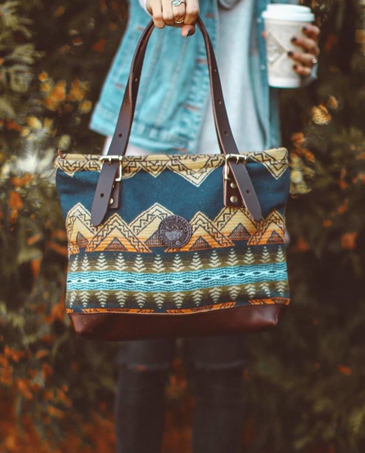 RedLightPR's tweet photo. Loving the new @duluthpack Cascade Collection || Pre-orders online now π« #Duluthpack #bagswithpurpose #accessories #fashion #style #quality https://t.co/llPClyJarj