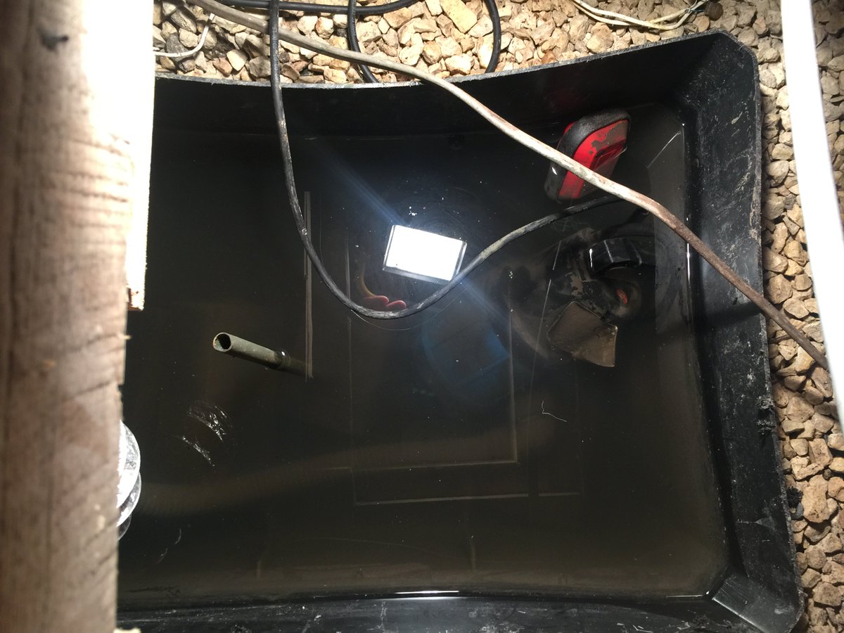 Dryabode's tweet image. Winter's coming. Be prepared. #Dryabodepropertycare. Expert solutions to #condensation, #damp, #wateringress, #floodrecovery and #drying.