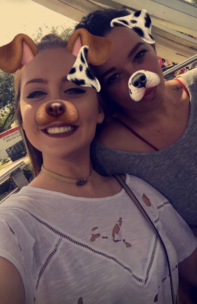 caseytapp96's tweet photo. Love my bestieeee @RachelRaben https://t.co/GyLXkYJzbV