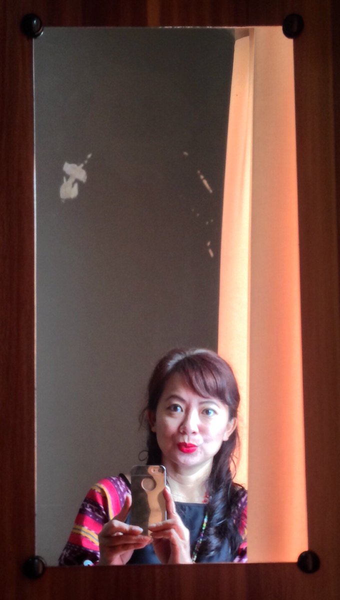 StevanyIFW's tweet photo. Happy#WednesdayRasaFriday #IFW® #IndonesiaForTheWorld® #WeavingWave #VivaJava #LuckyKnots #Tibet #FashionIsMyBlood ♡ https://t.co/6fdliwS2z6