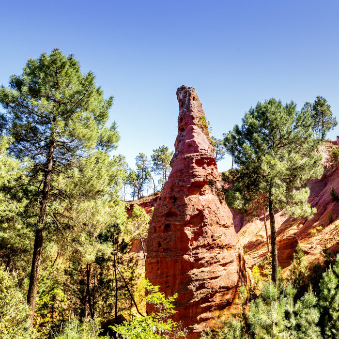 Red Cliffs in Roussillon (Les Ocres), Provence, #France: bit.ly/2bWgVS7 #travel #adventure