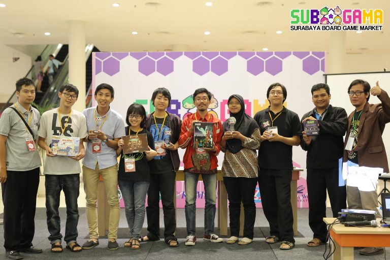 Adhicipta's tweet photo. DKV @uksw borong 3 penghargaan desain board game nasional di @subogama (Surabaya Board Game Market) https://t.co/EX8mhmuBeC https://t.co/8HAI6X92t5