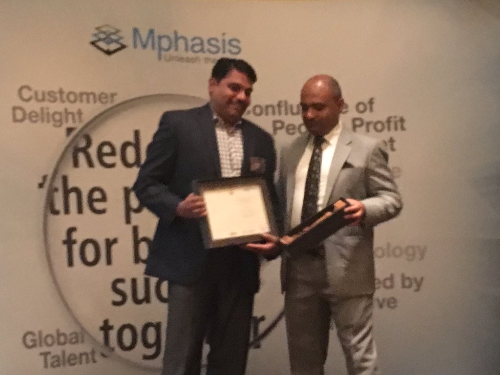 Sharath_d's tweet photo. Congrats Swaroop, Santosh, Ratna, Pravin &amp; Raju Sanadi for rocking 15 years #pillarsusa @MphasisCareers @Mphasis https://t.co/WYPK7OZW5O