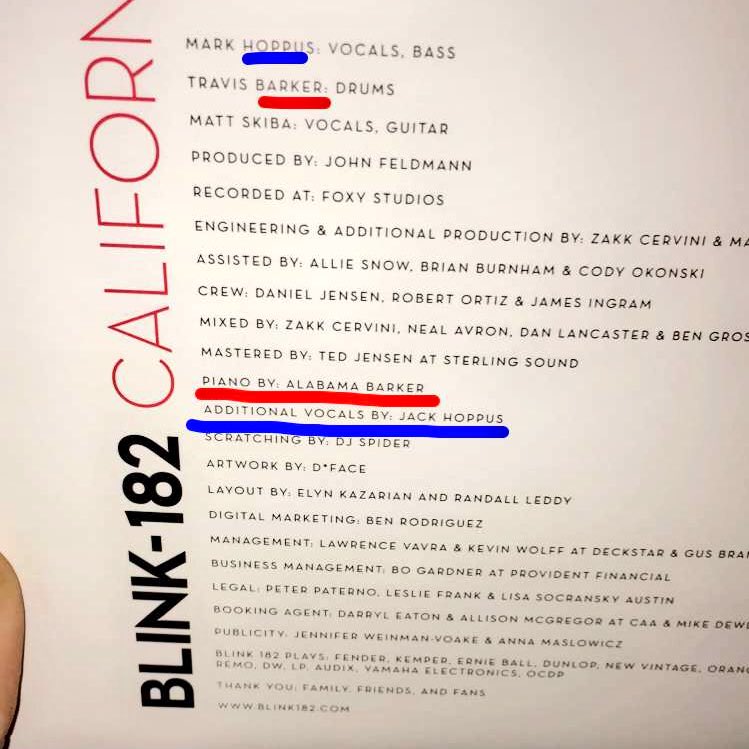 the_jenr's tweet image. When you fall in love with @blink182 all over again, because they included their children. 😭😭❤️❤️ #famousfamily @markhoppus @travisbarker