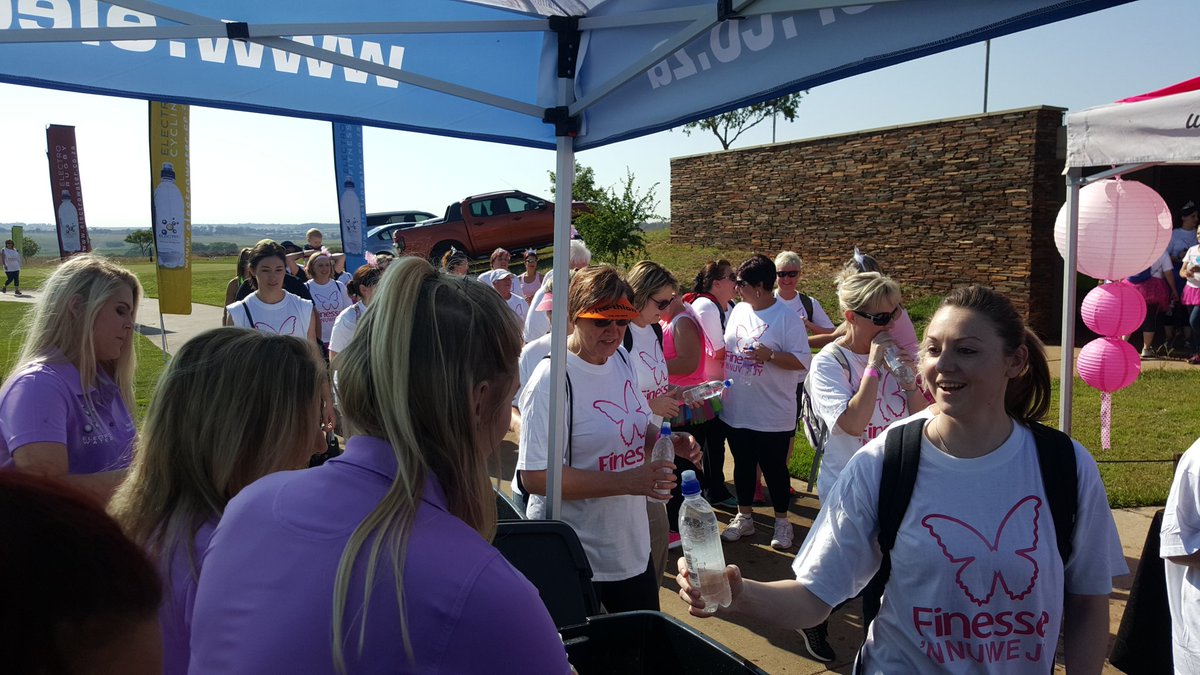 electrowatersa's tweet image. Keeping the masses rehydrated at @SerengetiGC